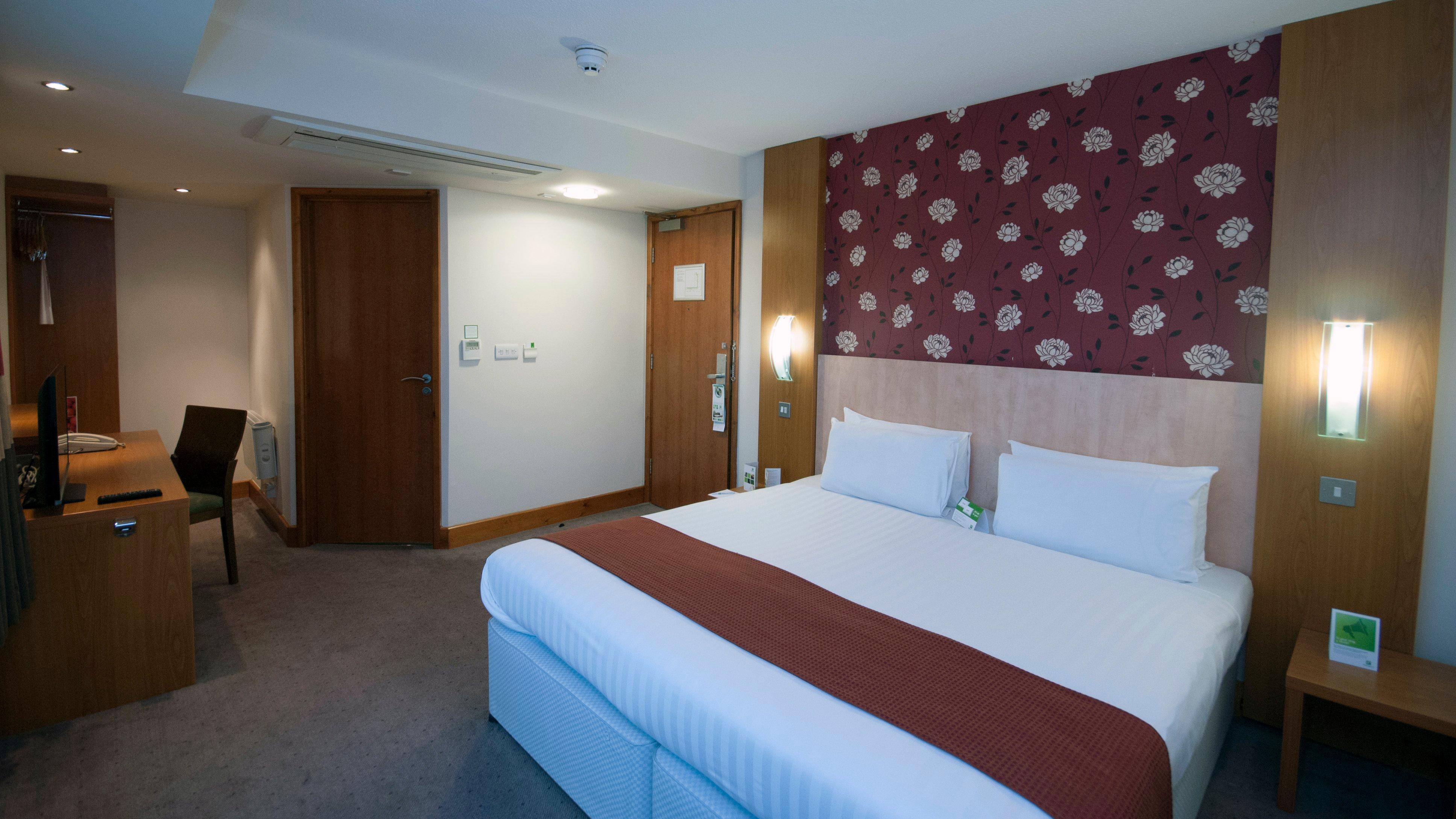 Holiday Inn Manchester - Central Park, An Ihg Hotel Ngoại thất bức ảnh