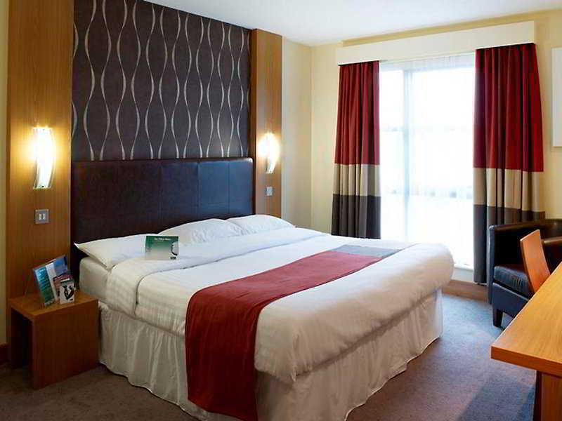 Holiday Inn Manchester - Central Park, An Ihg Hotel Ngoại thất bức ảnh